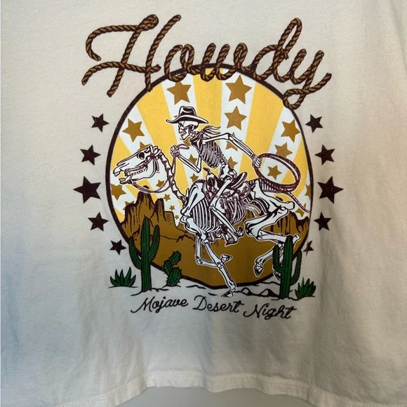 Howdy Graphic Crop Top - Picture 2 of 4